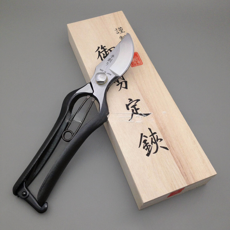 กรรไกรตัดกิ่ง 200 มม. นําเข้าจ - Gardening Tools Made In Japan บทวิจารณ์และราคา